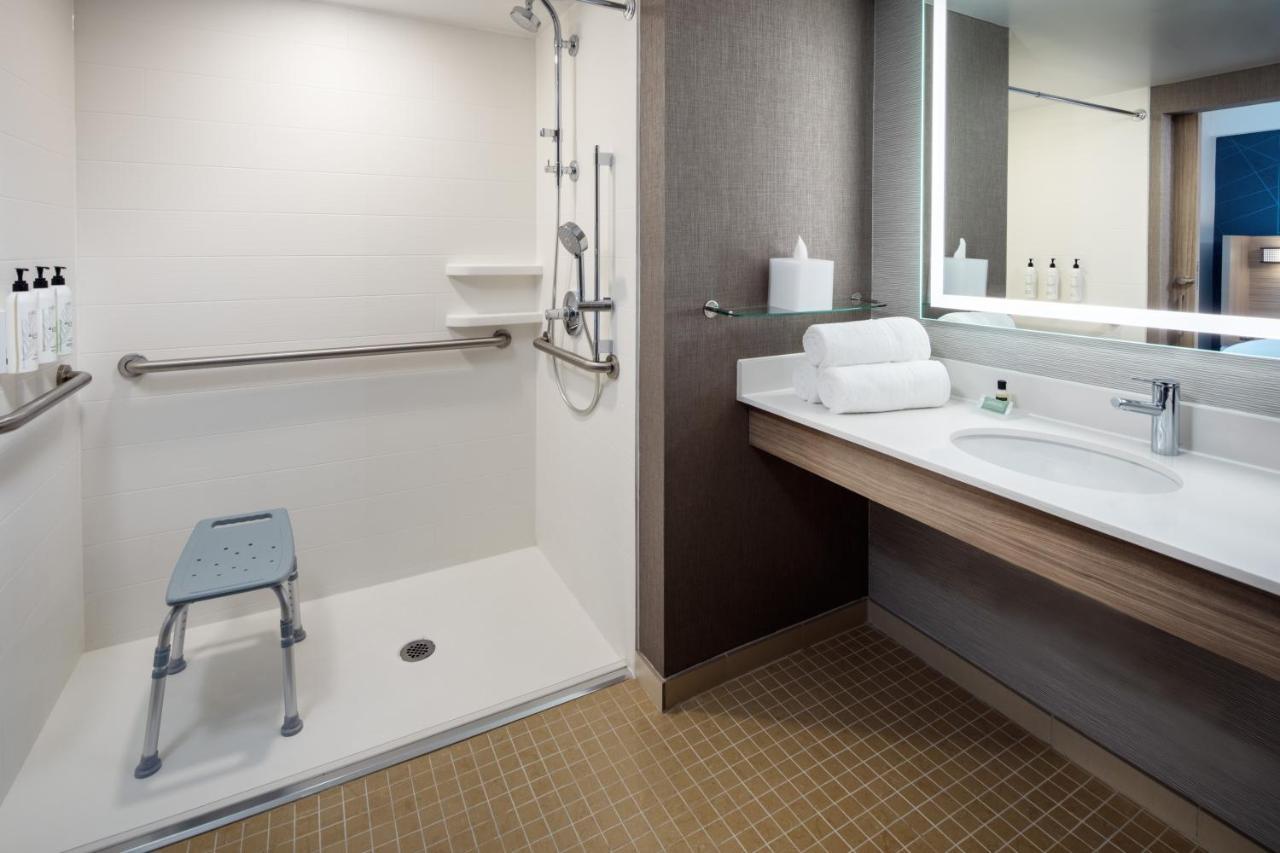 Springhill Suites By Marriott New York Jfk Airport Jamaica Exteriör bild